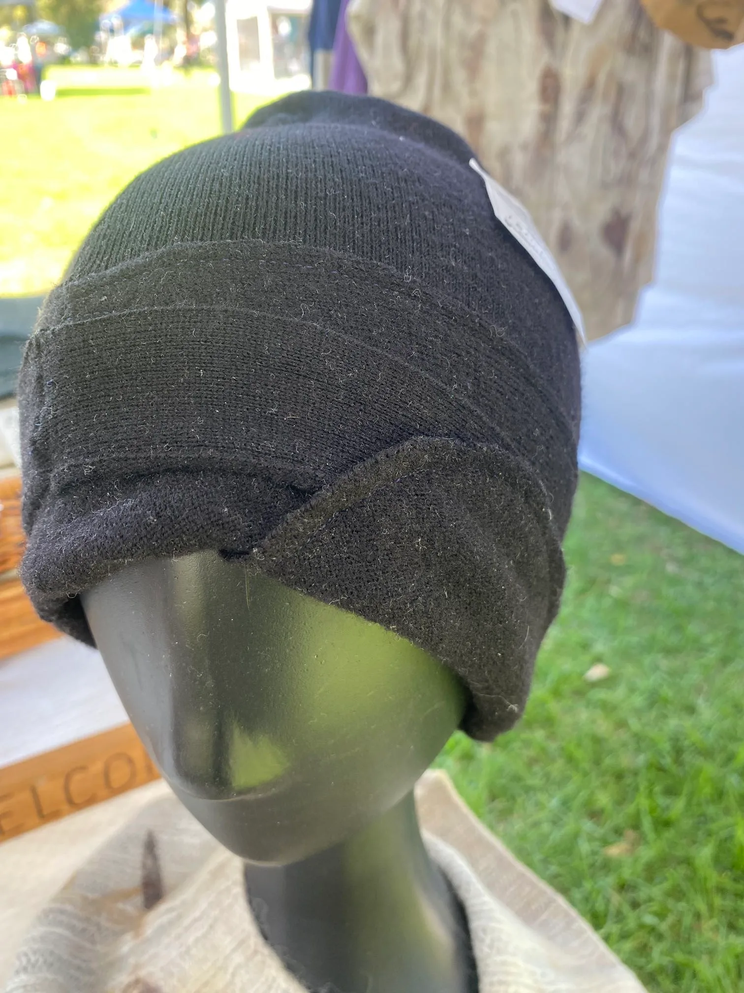 Beanie (upcycled 100% wool)