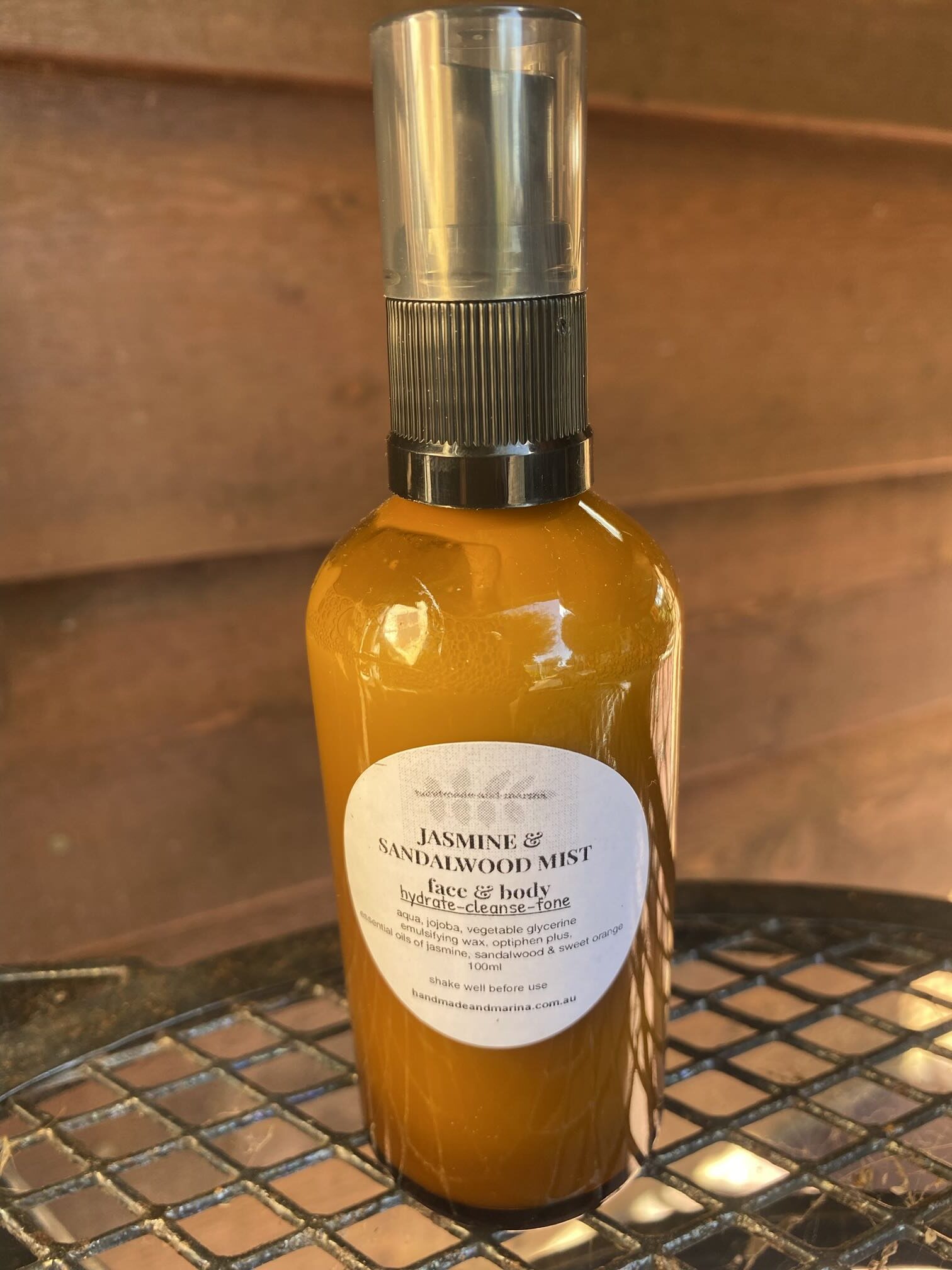Hydrating Jasmine & Sandalwood Mist 100 ml - Image 3